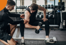 O professor de musculação está comprometido com o cliente?